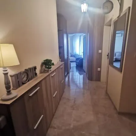 شقة Luxurious Flat - Center *